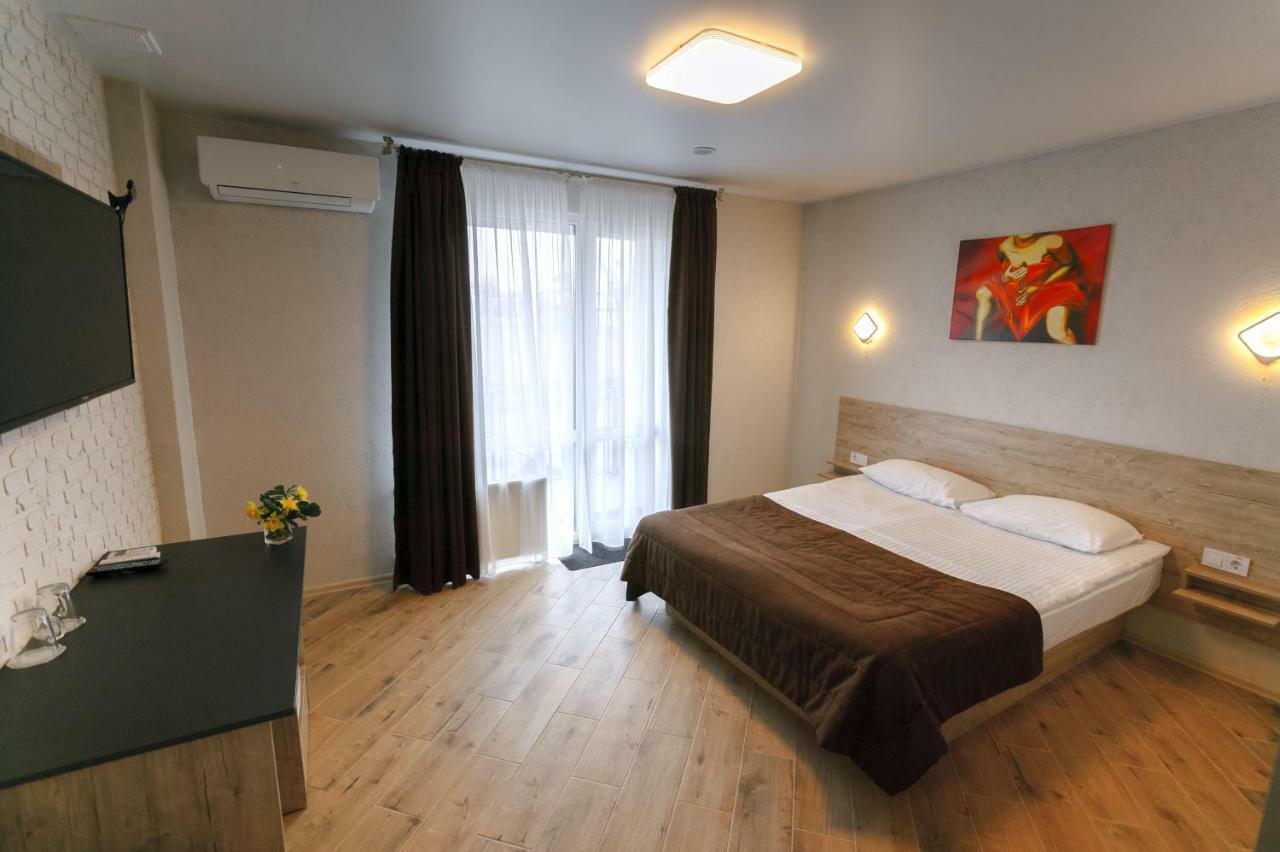 Raziotel Rishelyevskiy Kherson Ngoại thất bức ảnh